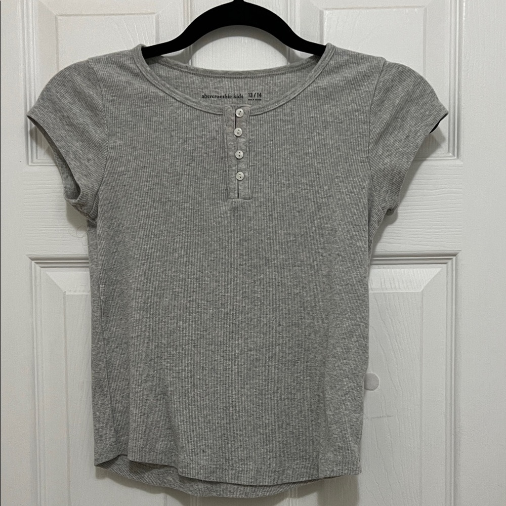 Abercrombie Kids Gray Henley Short Sleeve Tee